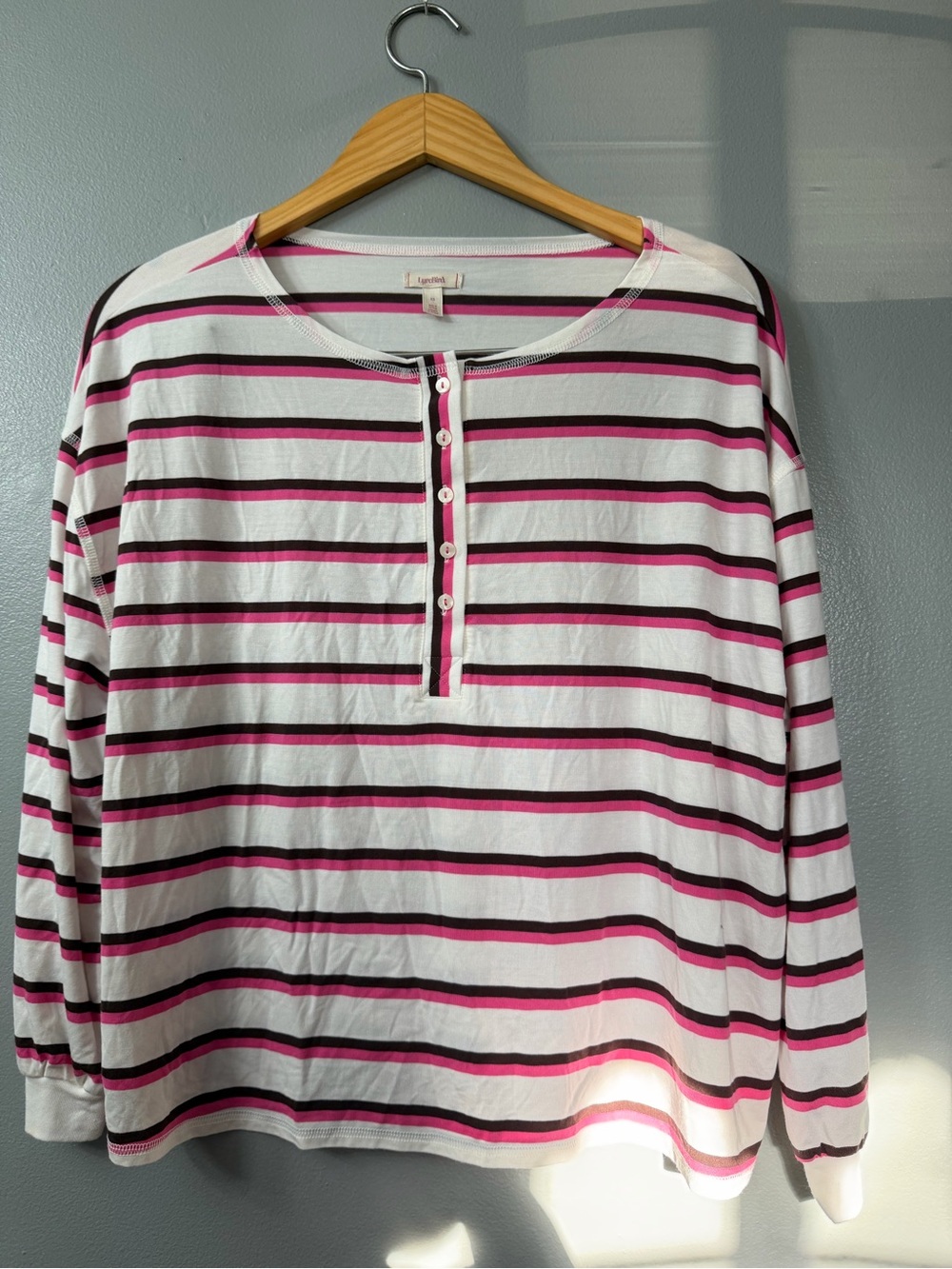Lyrebird Anthropologie Striped Henley Long Sleeve Top in White and Pink xsmall